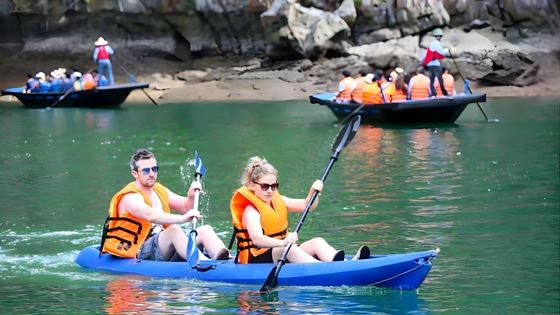 2 dagen Cozy Bay 3-sterren cruise Halongbaai met Marco