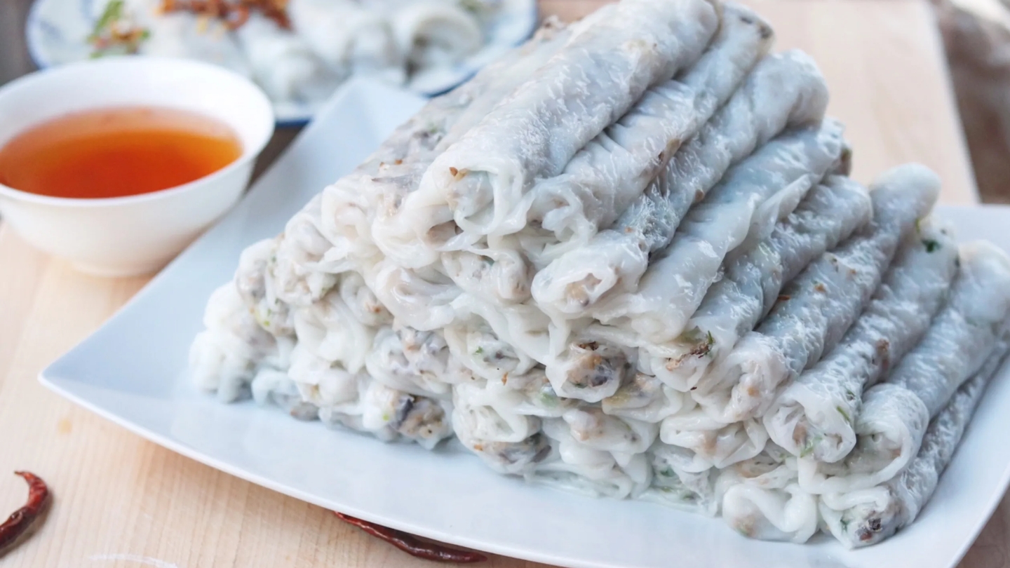 Nem Khao in Vientiane