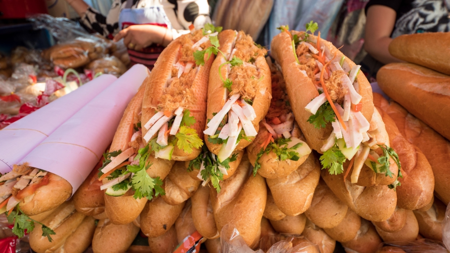 Wat eten in Vientiane? Khao Jee Pâté