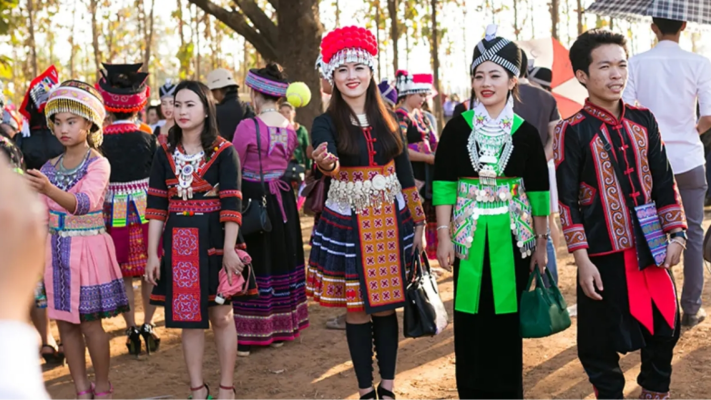 Noj Peb Caug - Hmong Nieuwjaar