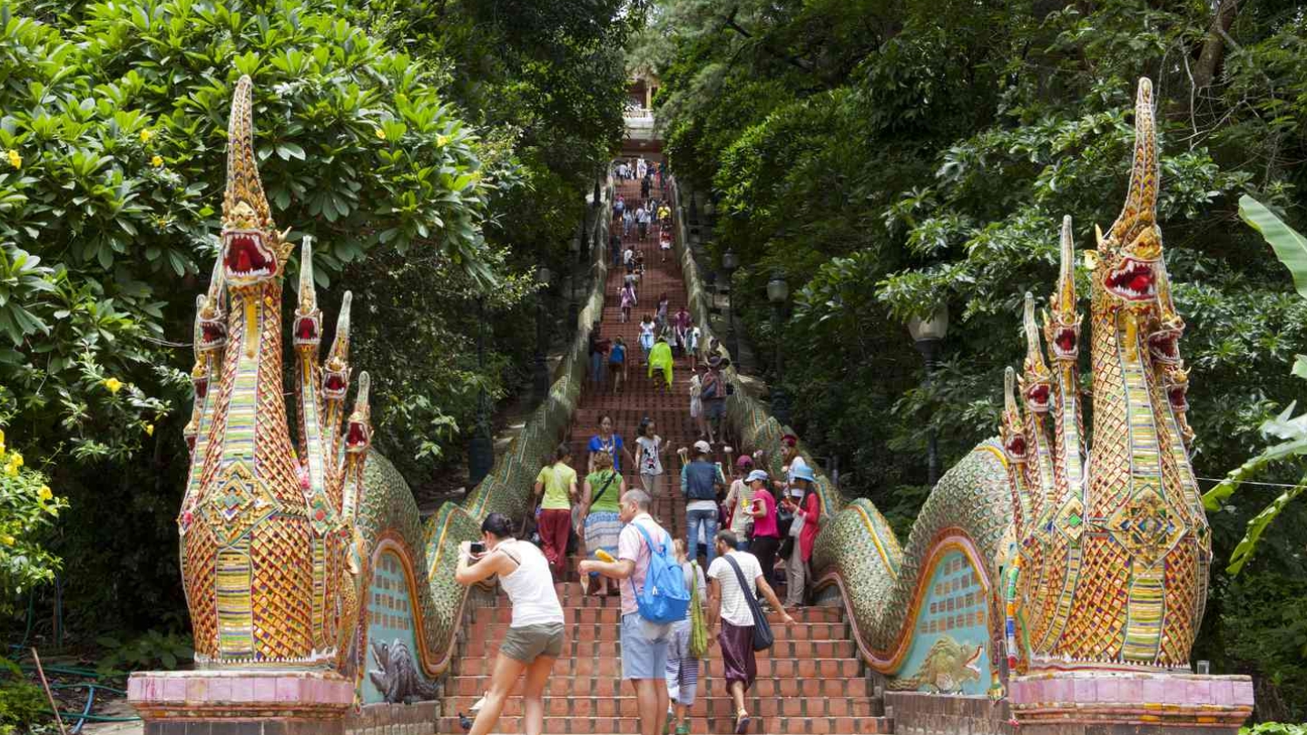 Bezoek de heilige Wat Phra That Doi Suthep