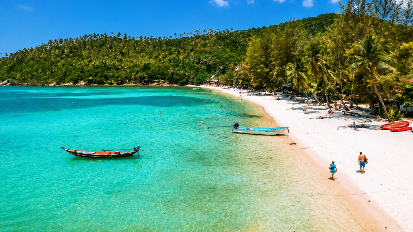 Heerlijk ontspannen in het heldere water van Koh Phangan