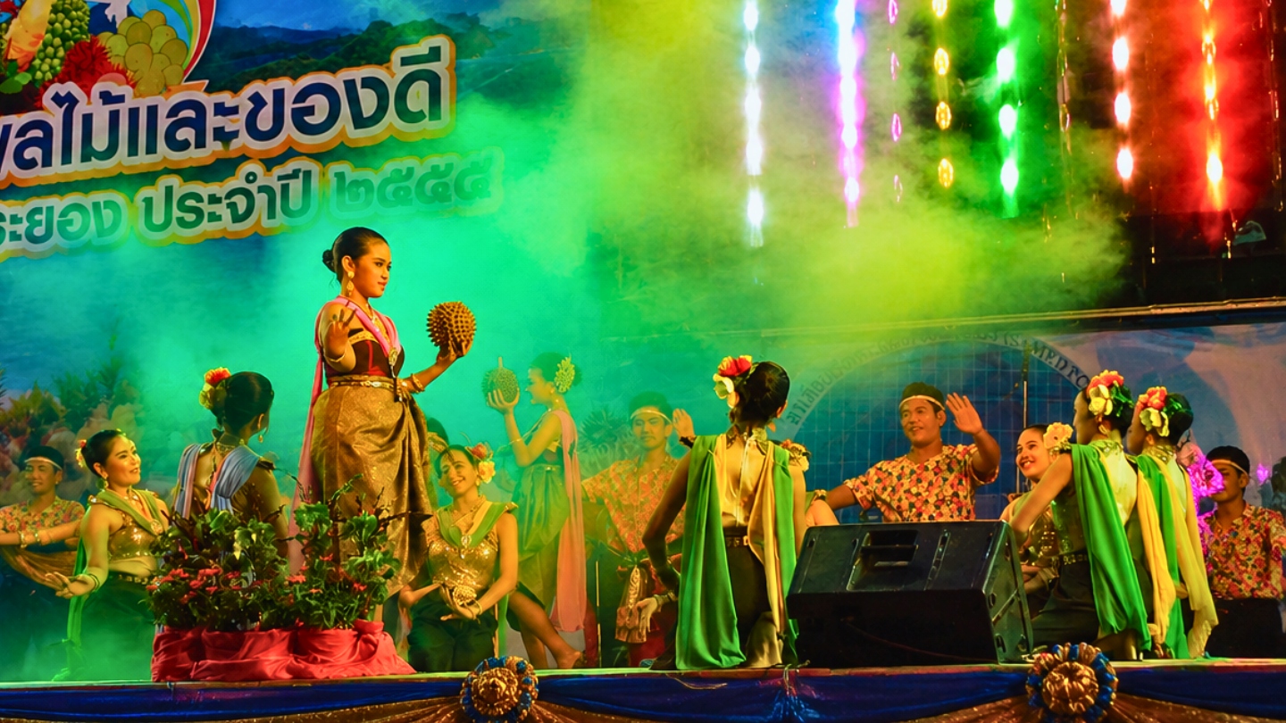 Bezoek aan het Fruitfestival van Rayong in juni