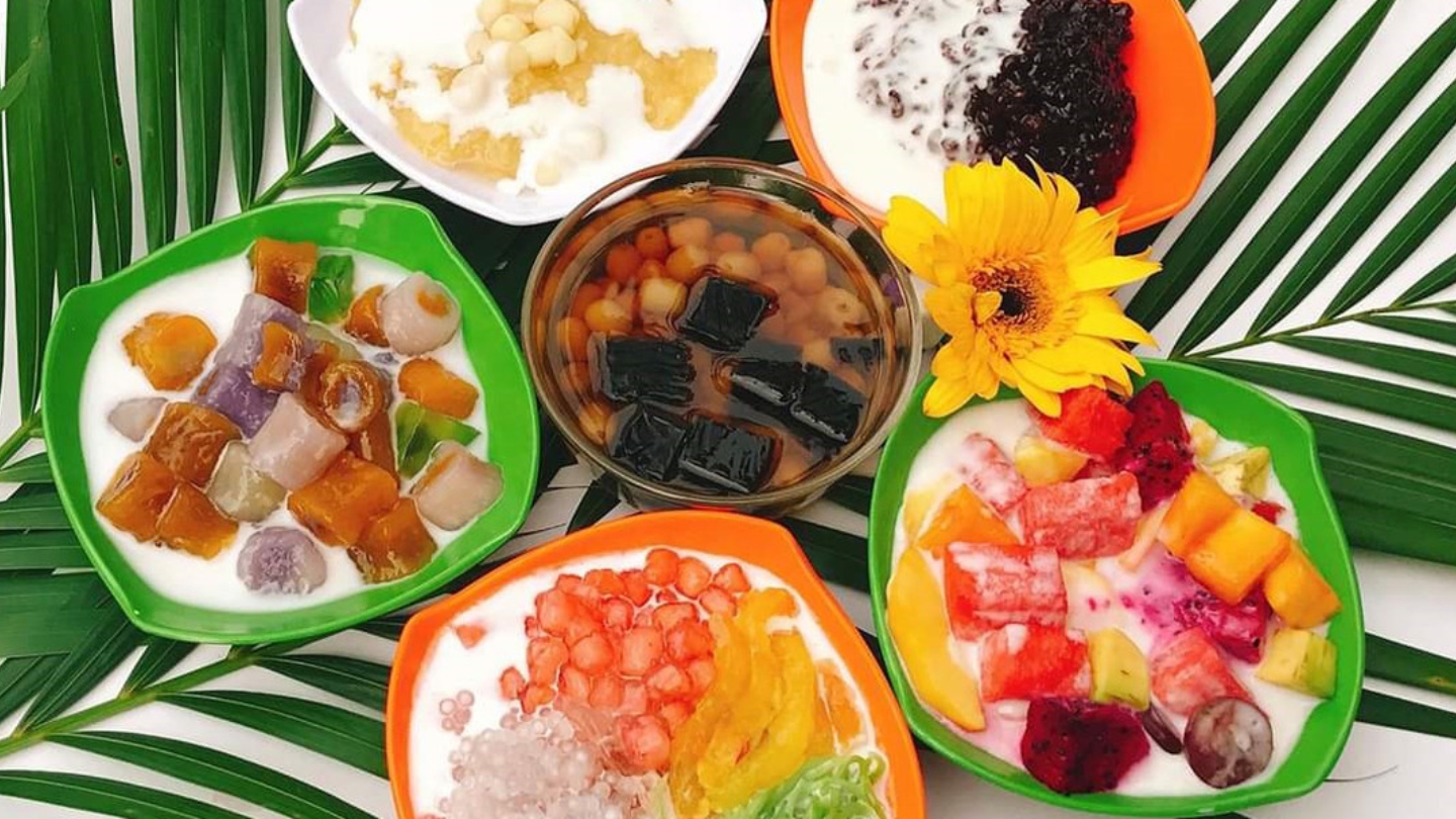 De perfecte afsluiter van een culinaire motortour door Hanoi: een verfrissende kom chè