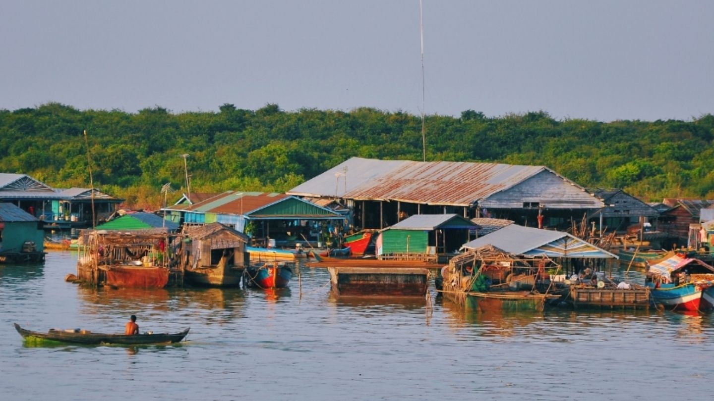 Phnom Krom drijvend dorp