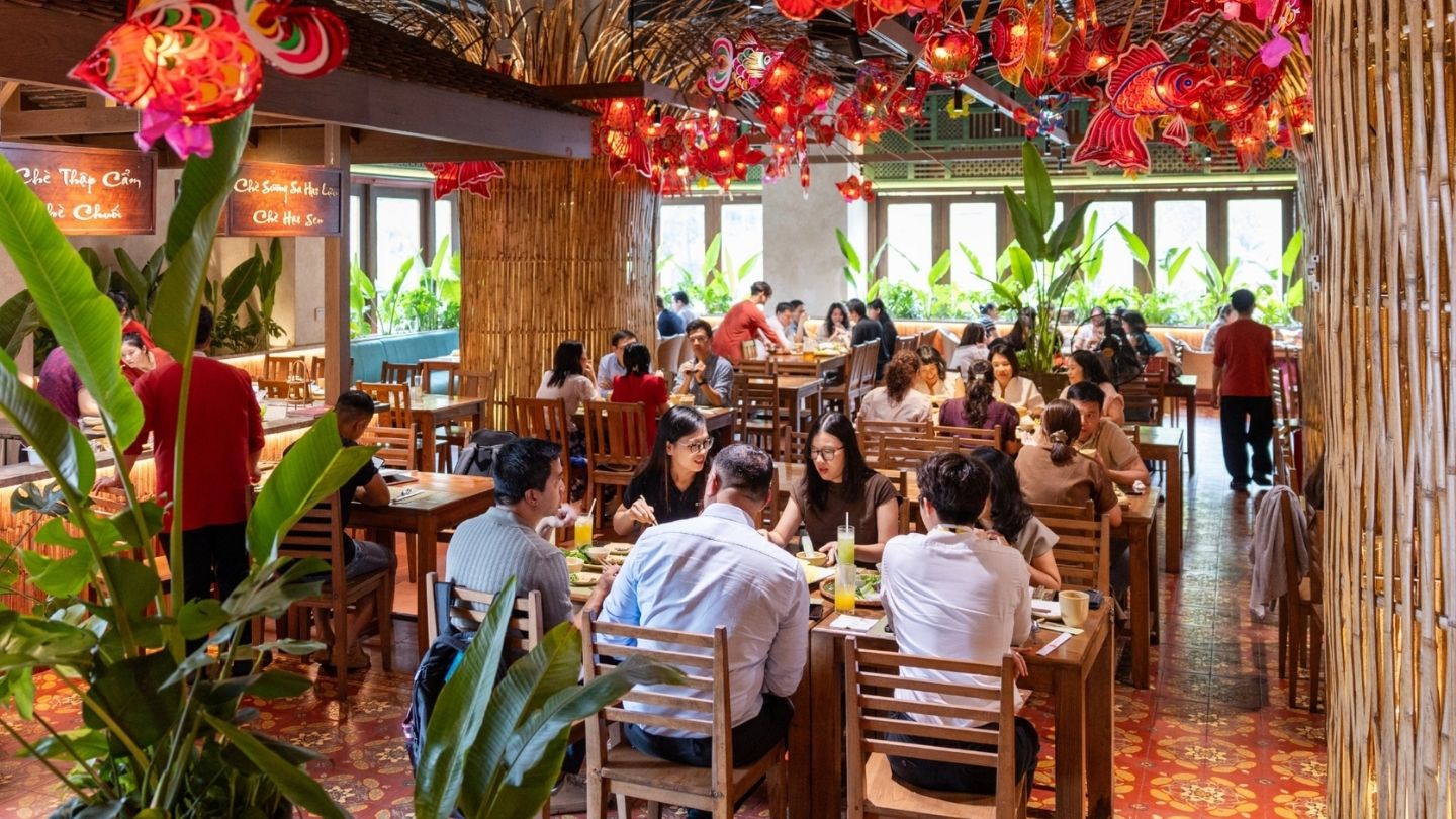 Geniet van de Vietnamese keuken in restaurant Quán Ăn Ngon
