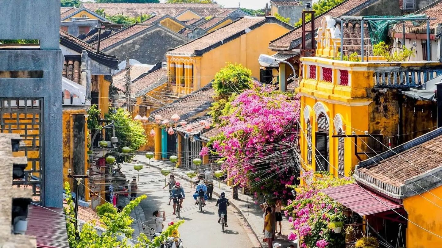 Bezoek zeker Hoi An tijdens jullie Combinatie reis Vietnam Cambodja 14 dagen