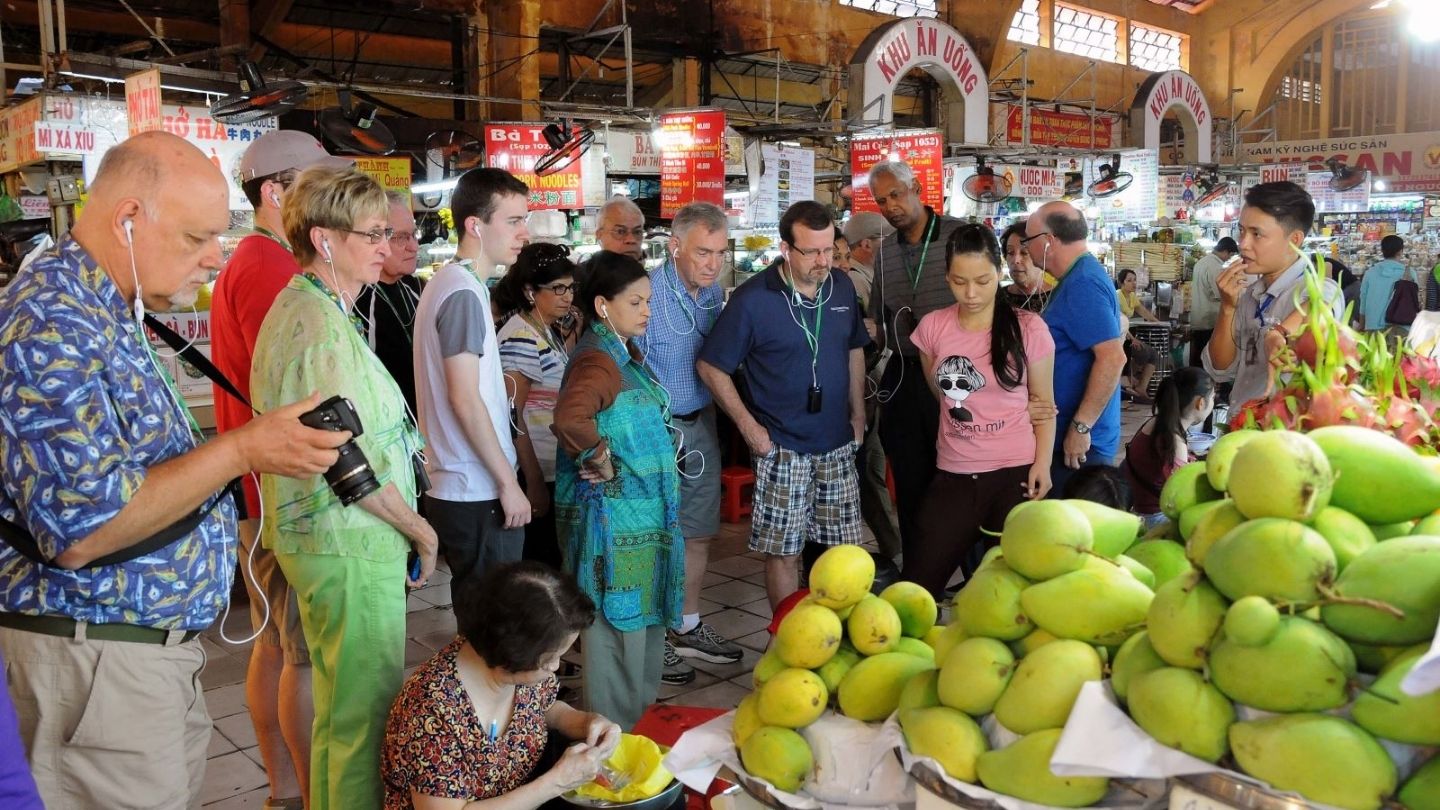 Shoppen op de Ben Thanh-markt