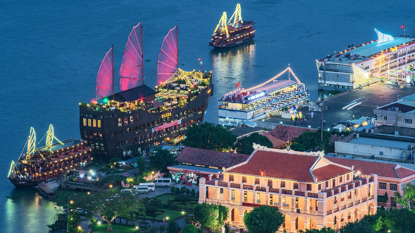  Nha Rong Wharf