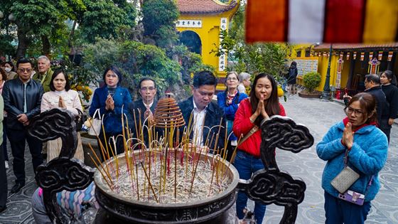 Wat is er te zien bij de Tran Quoc-pagode in Hanoi?