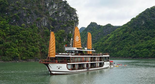 Cruise in Halongbaai